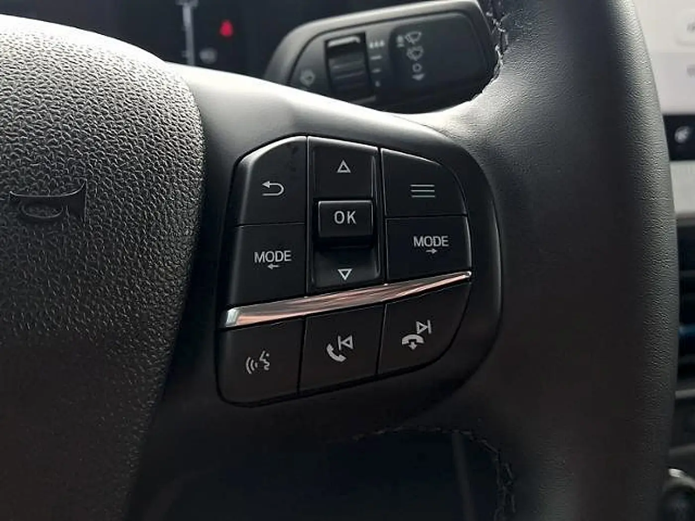 2025 Ford Maverick - $32,195