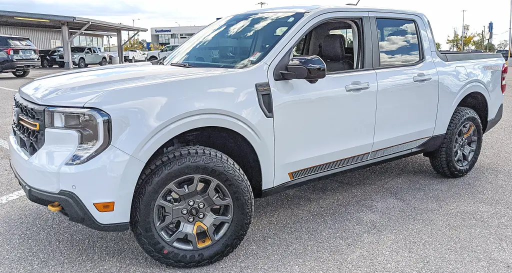 2026 Ford Maverick - $42,432
