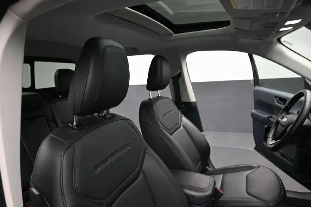 2025 Ford Maverick - $37,944