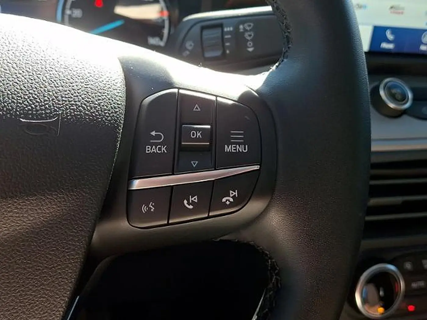 2024 Ford Maverick - $34,988