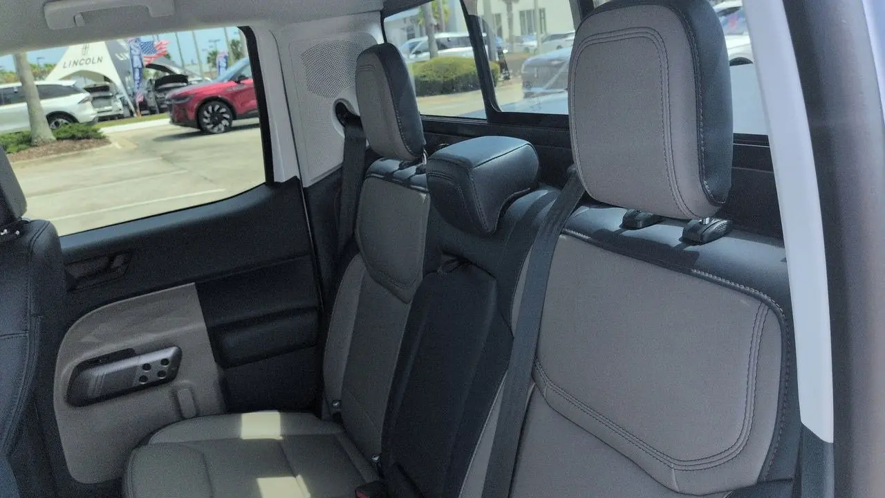 2025 Ford Maverick Lariat