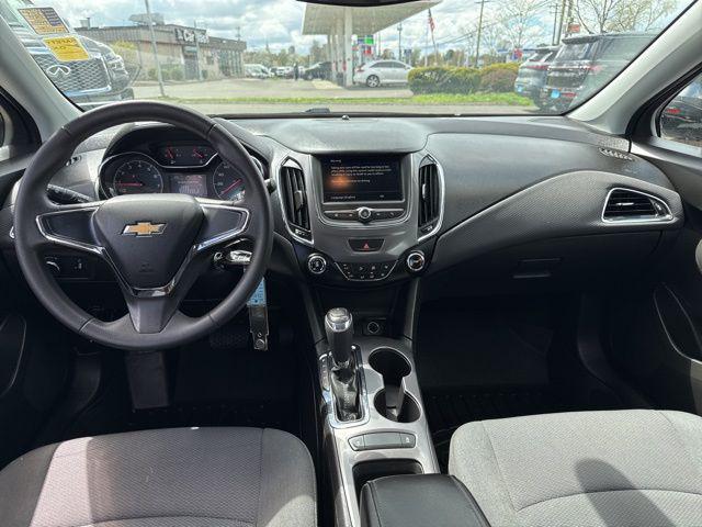 2019 Chevrolet Cruze - $11,495