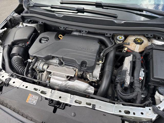 2019 Chevrolet Cruze - $11,495