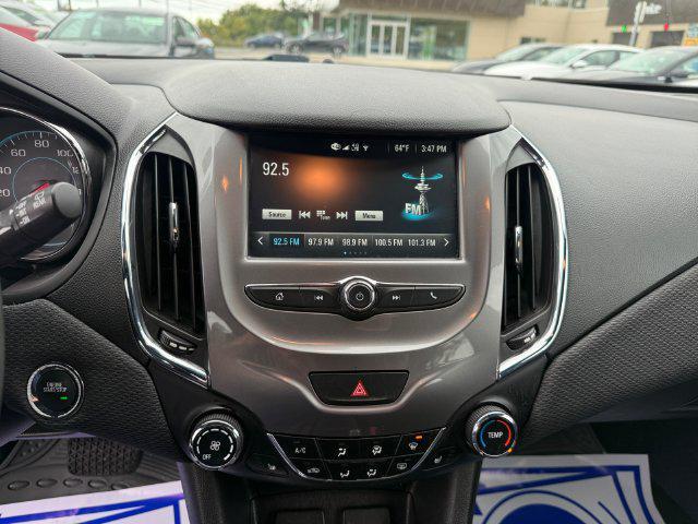 2018 Chevrolet Cruze - $12,590