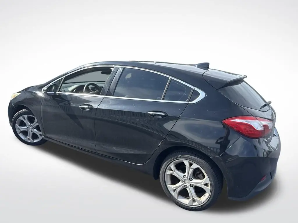 2017 Chevrolet Cruze - $7,998