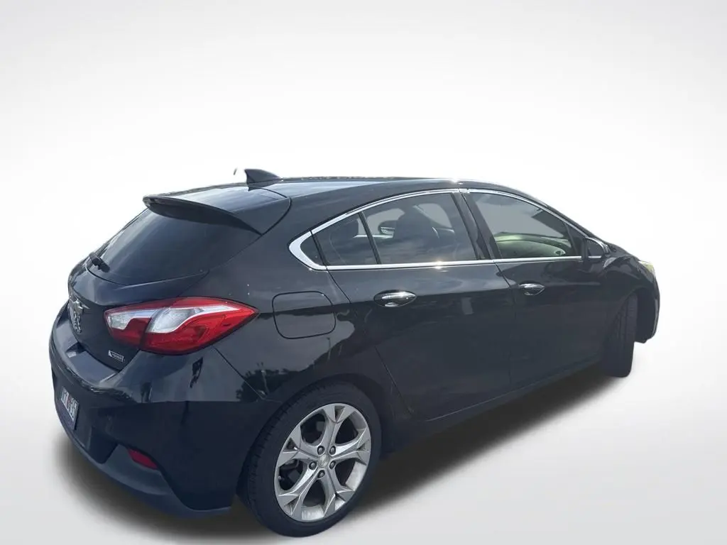 2017 Chevrolet Cruze - $7,998