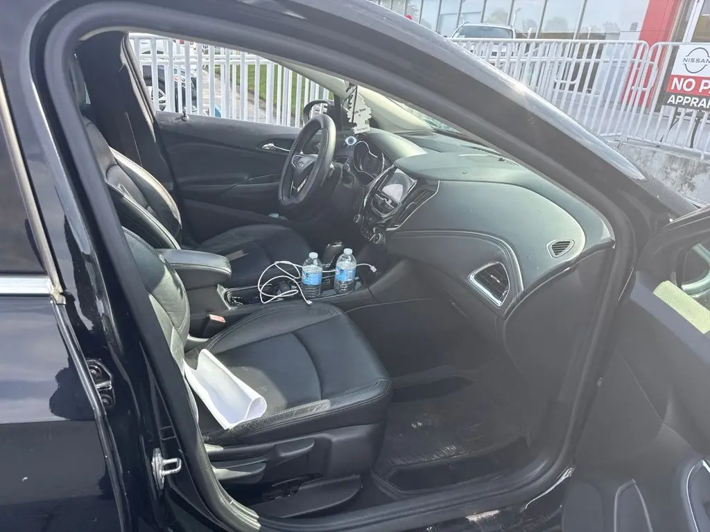 2017 Chevrolet Cruze - $7,998