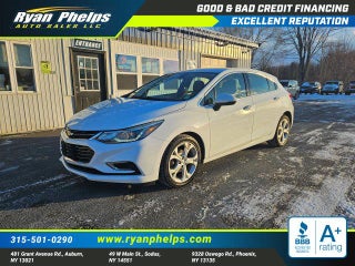 2018 Chevrolet Cruze with Summit White Exterior