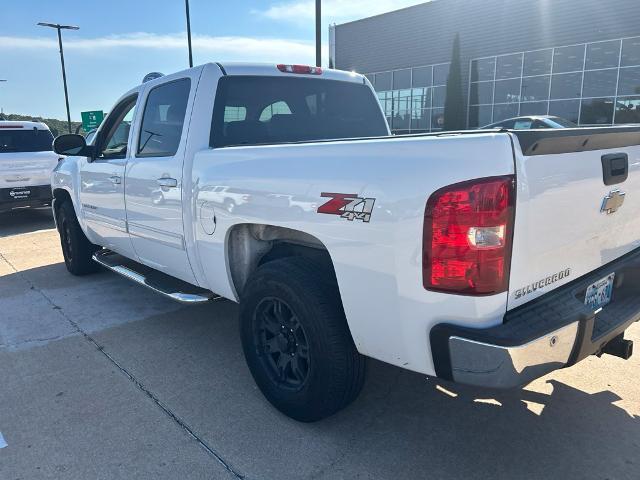 2009 Chevrolet Silverado - $9,844
