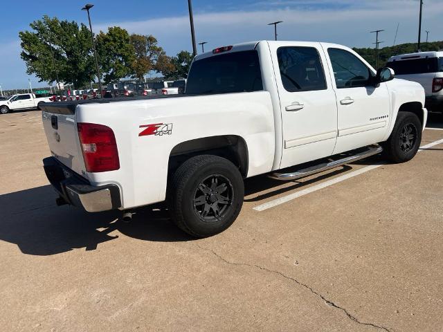 2009 Chevrolet Silverado - $9,844