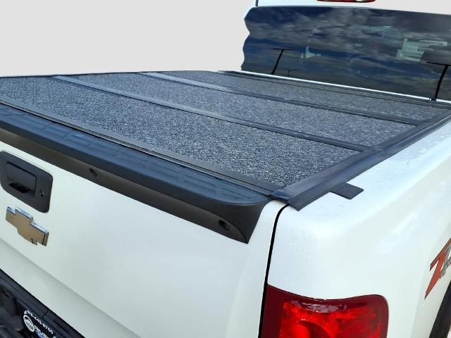 2009 Chevrolet Silverado - $9,844