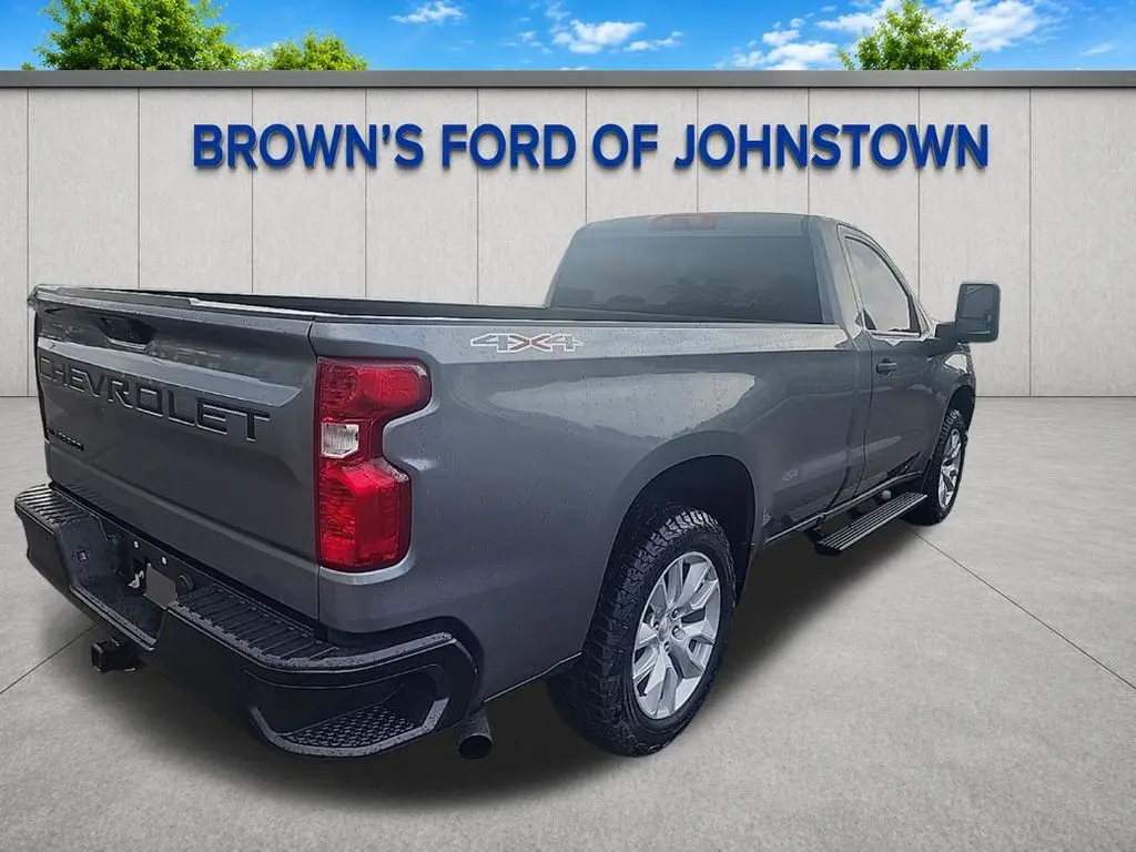 2020 Chevrolet Silverado - $22,995