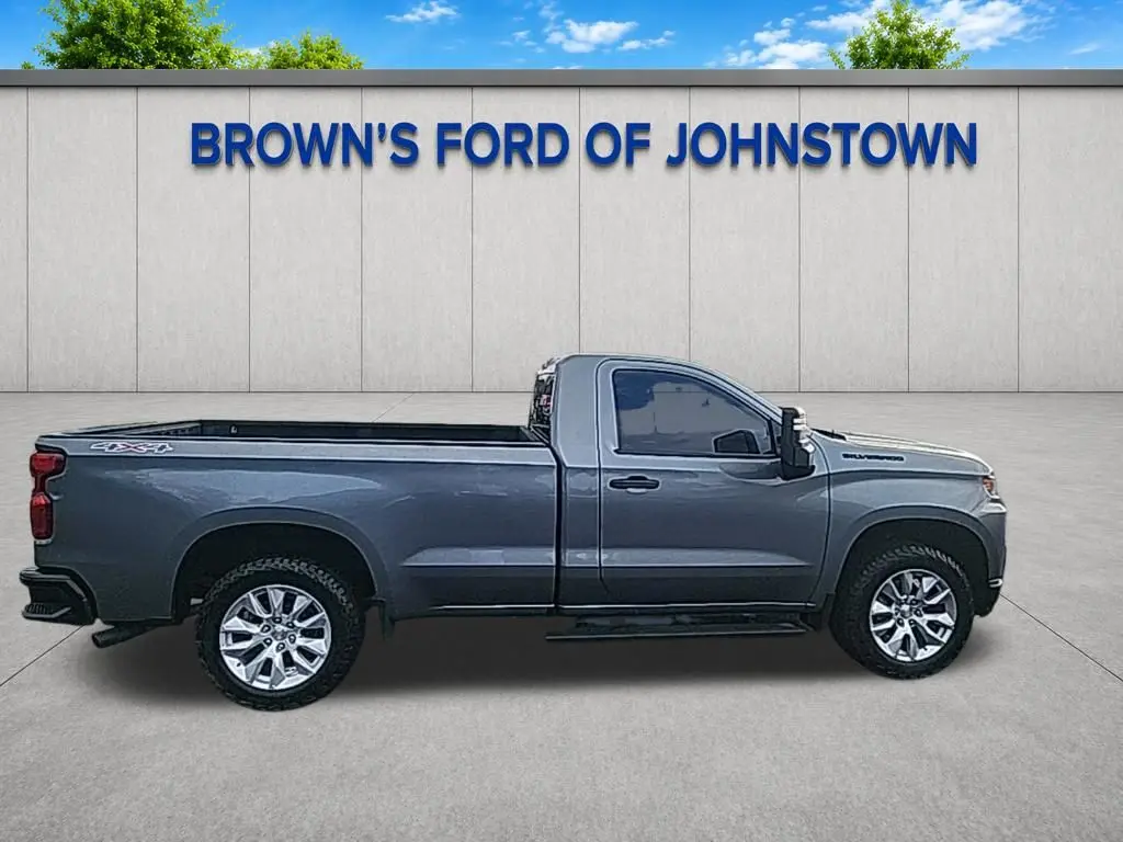 2020 Chevrolet Silverado - $22,995