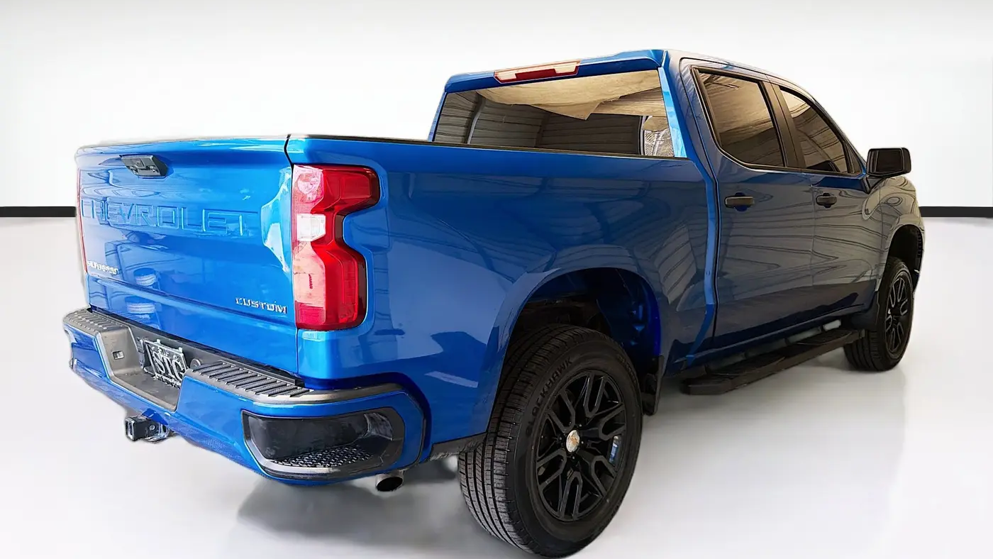 2023 Chevrolet Silverado 1500 Custom