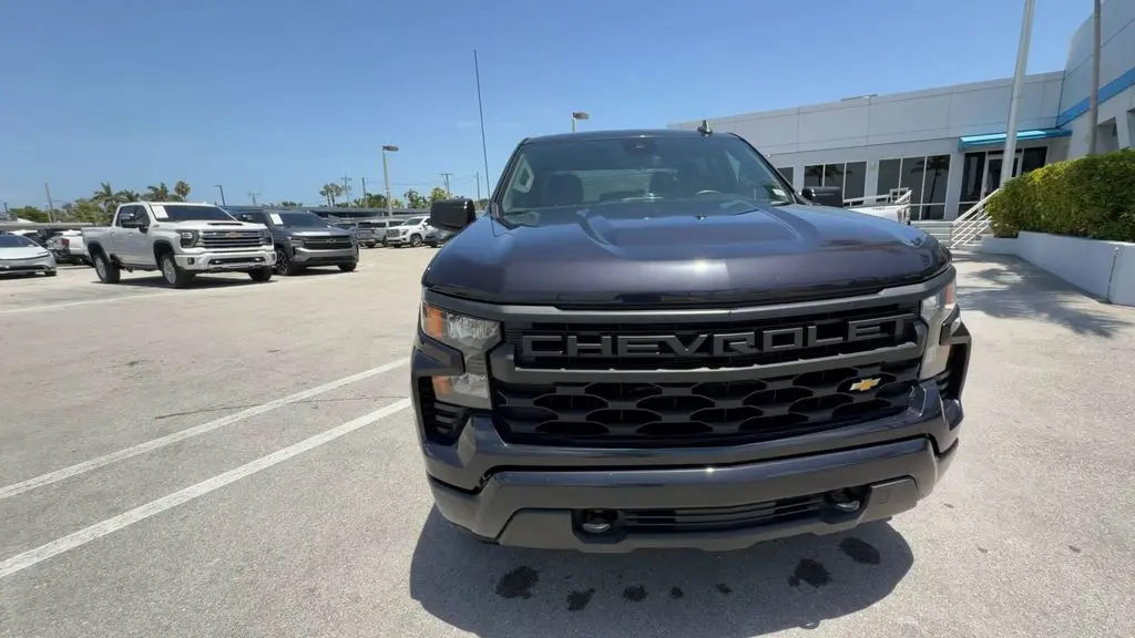 2023 Chevrolet Silverado 1500 Custom