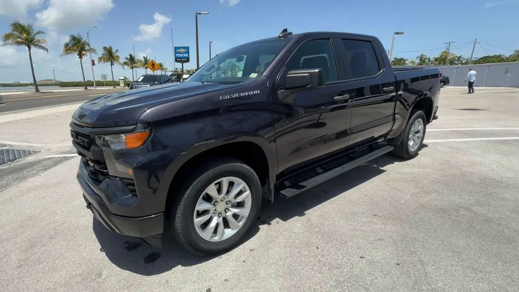 2023 Chevrolet Silverado 1500 Custom