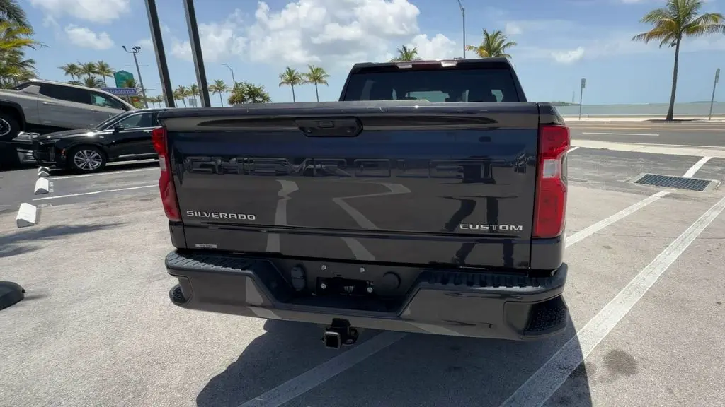 2023 Chevrolet Silverado 1500 Custom