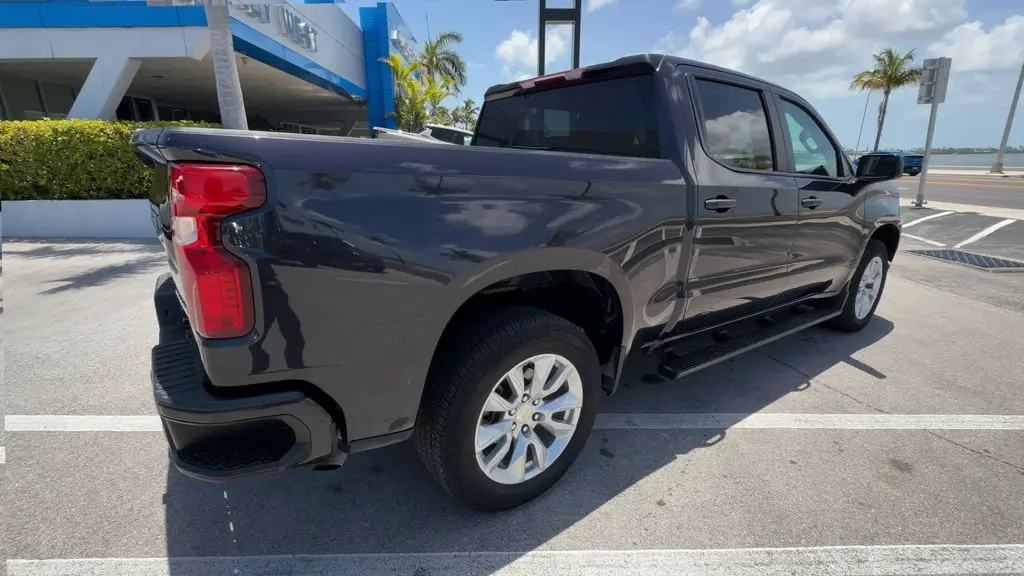 2023 Chevrolet Silverado 1500 Custom