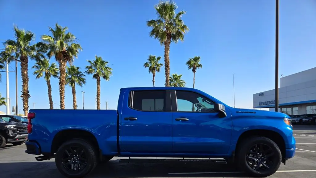 2024 Chevrolet Silverado 1500 Custom