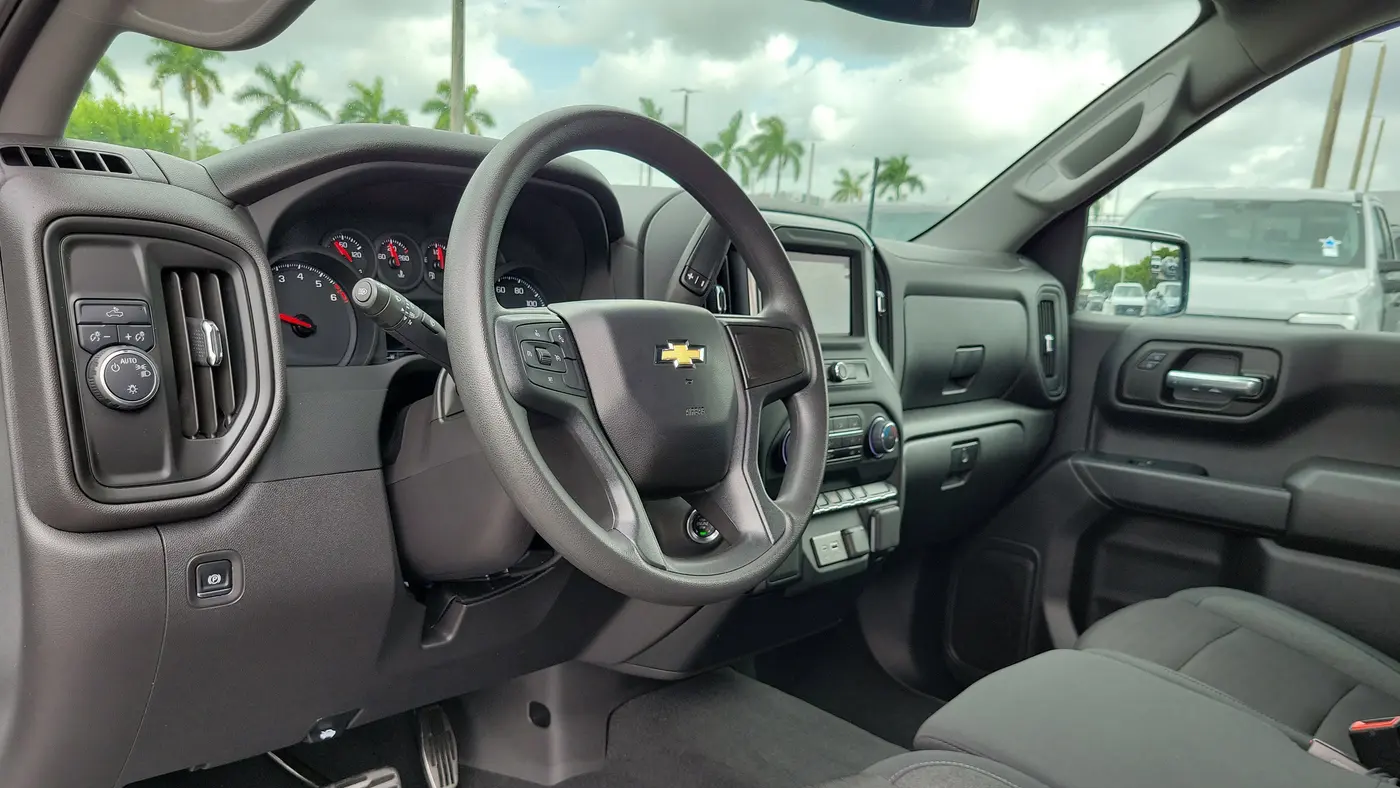 2024 Chevrolet Silverado 1500 Custom