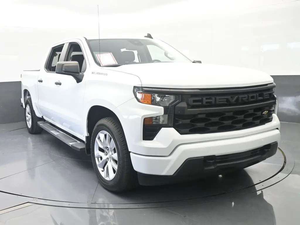 2022 Chevrolet Silverado - $25,631