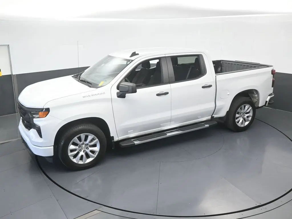 2022 Chevrolet Silverado - $25,631