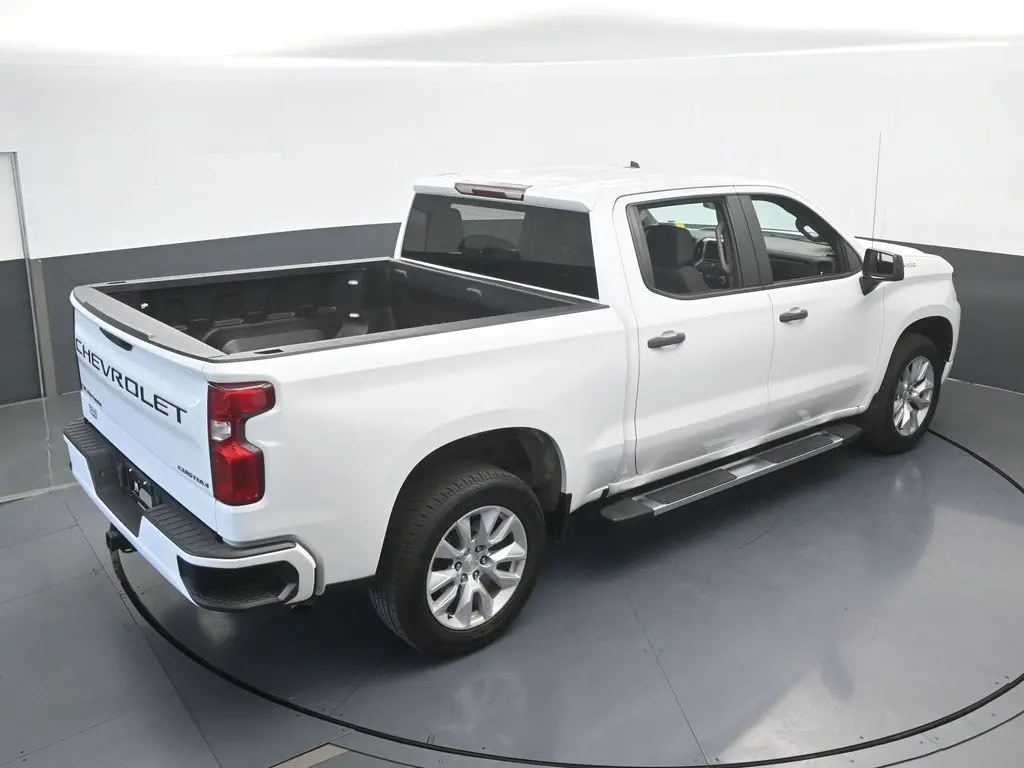 2022 Chevrolet Silverado - $25,631