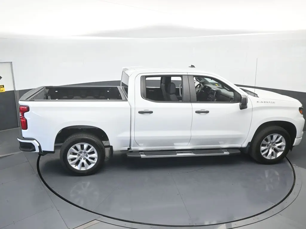2022 Chevrolet Silverado - $25,631