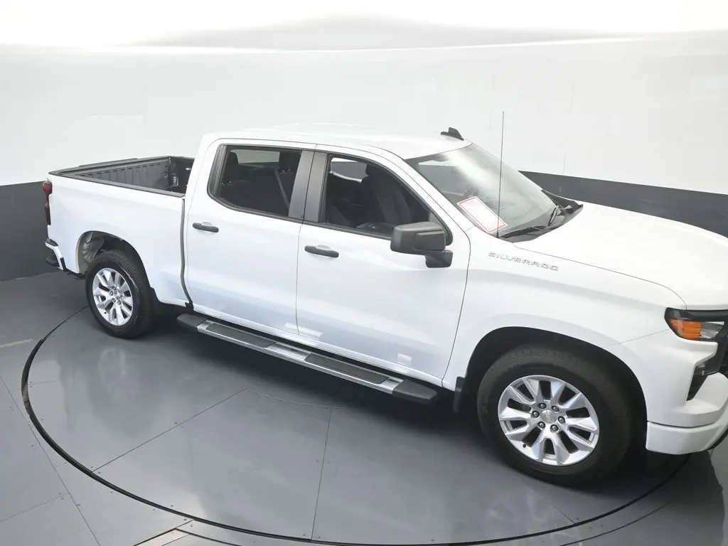 2022 Chevrolet Silverado - $25,631