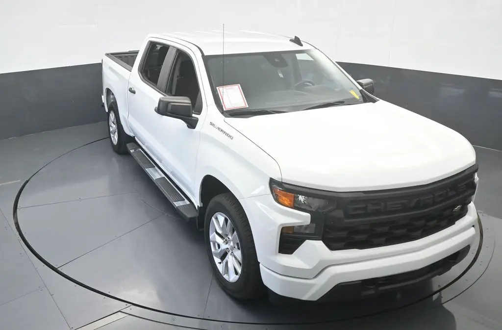 2022 Chevrolet Silverado - $25,631