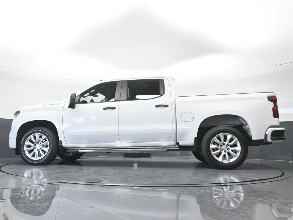 2022 Chevrolet Silverado - $25,631