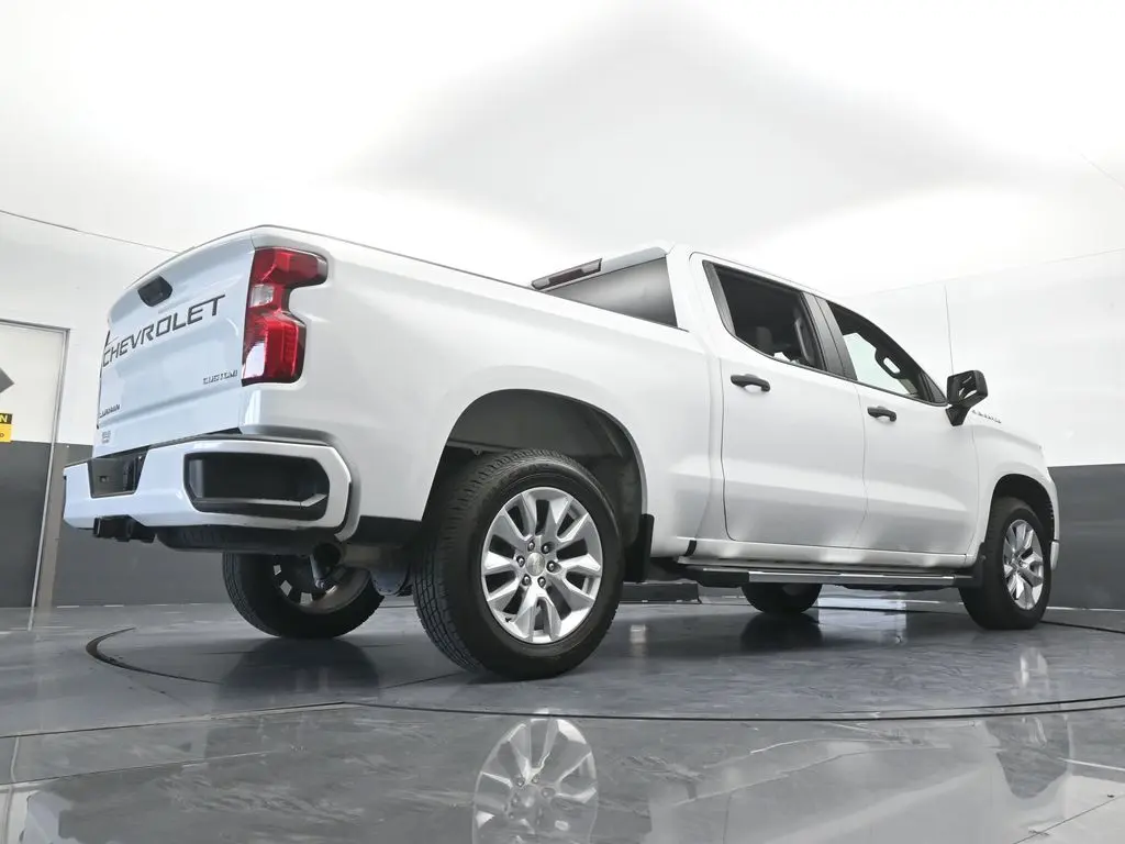 2022 Chevrolet Silverado - $25,631