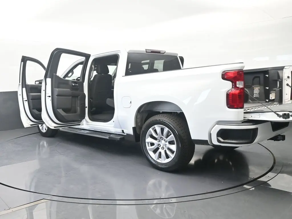 2022 Chevrolet Silverado - $25,631