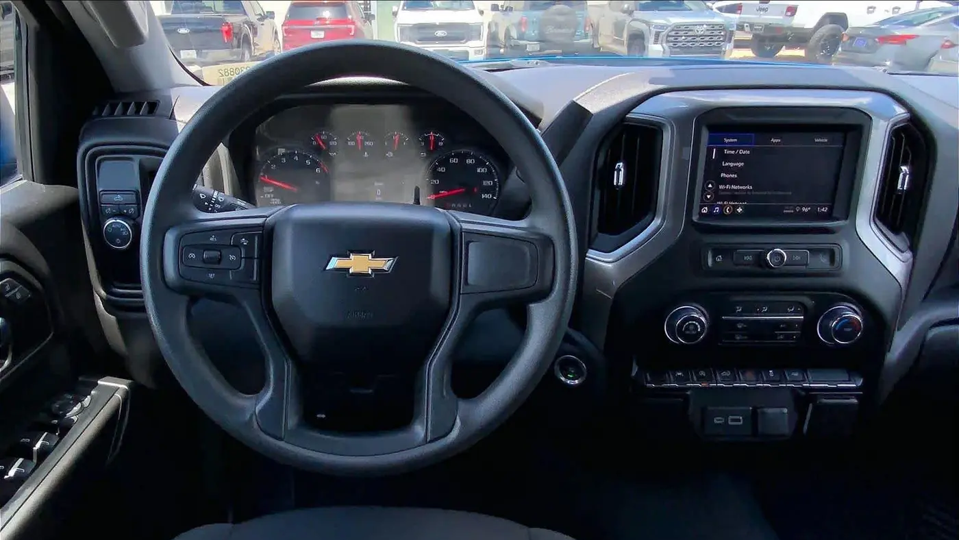2024 Chevrolet Silverado 1500 Custom