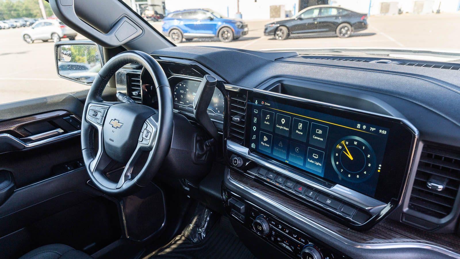 2025 Chevrolet Silverado 1500 LT