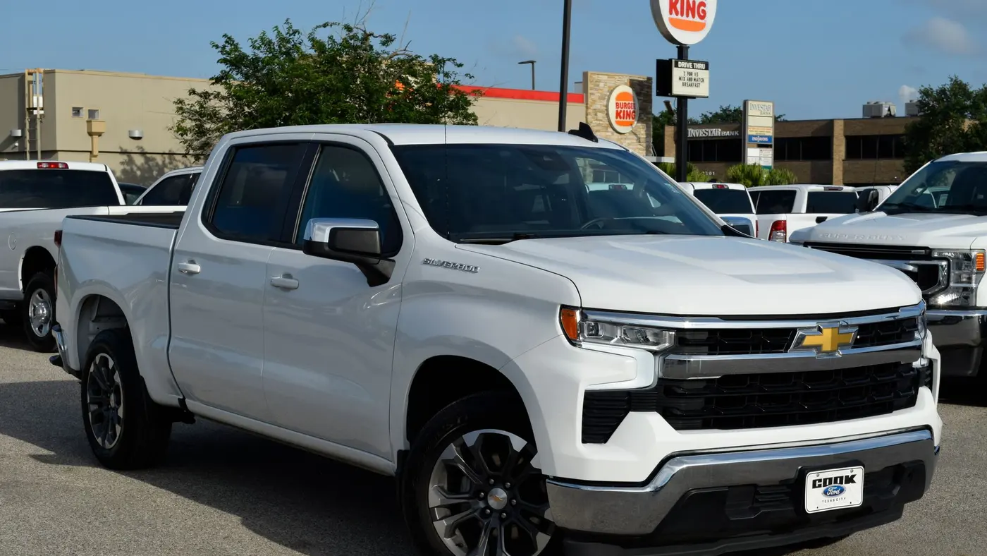 2024 Chevrolet Silverado 1500 LT