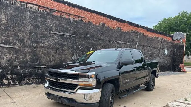Preowned 2017 Chevrolet Silverado 1500 LT for Sale
