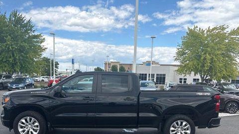 2023 Chevrolet Silverado 1500 Custom