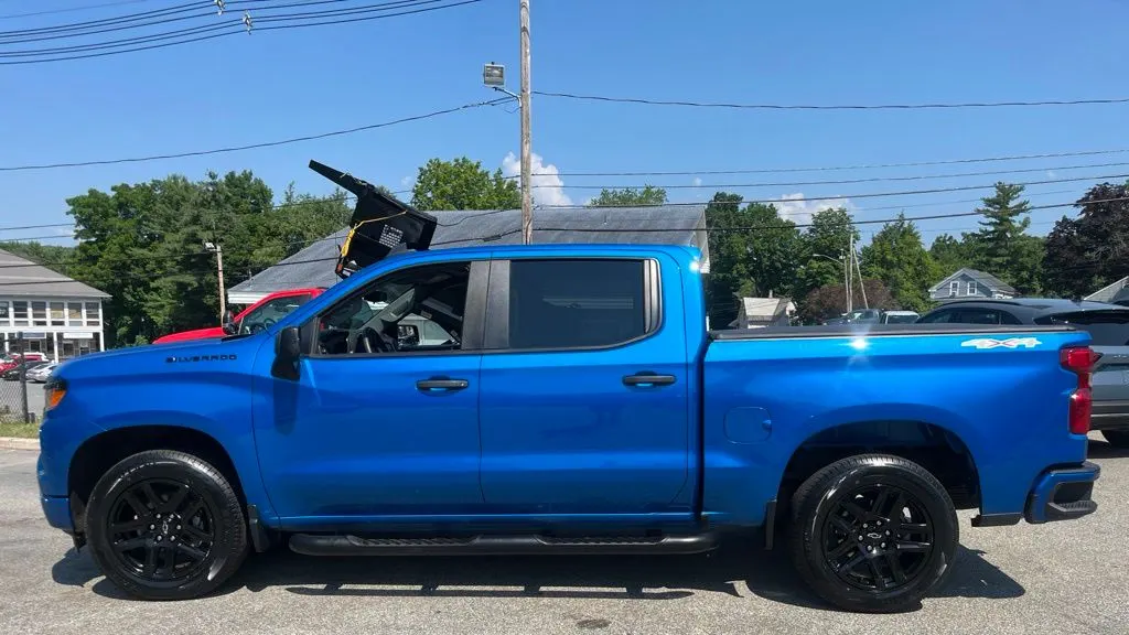 2024 Chevrolet Silverado 1500 Custom
