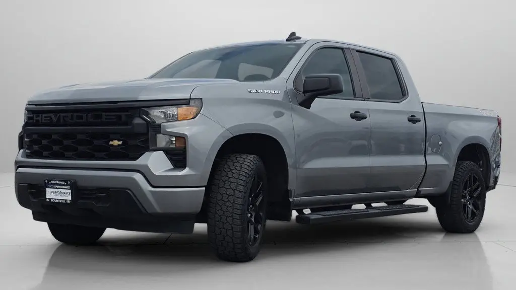2023 Chevrolet Silverado 1500 Custom
