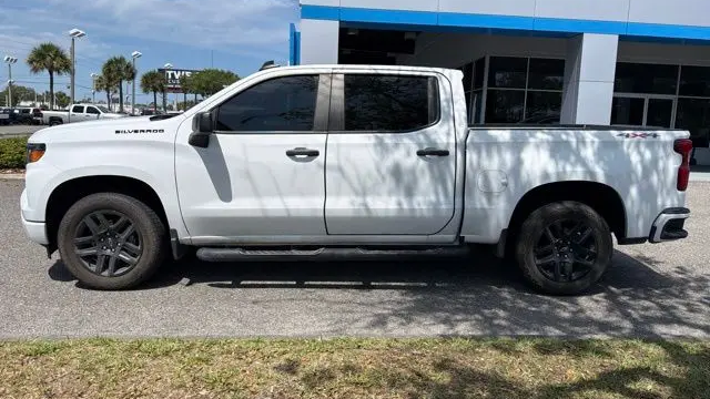 2024 Chevrolet Silverado 1500 Custom