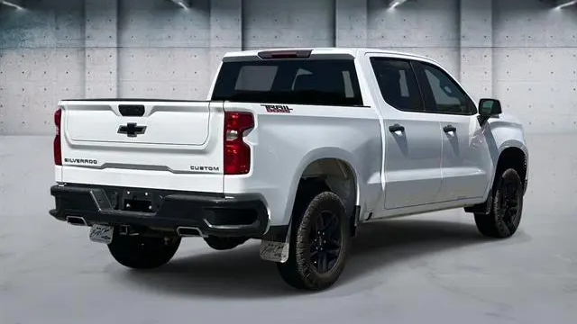 2022 Chevrolet Silverado 1500 Custom Trail Boss