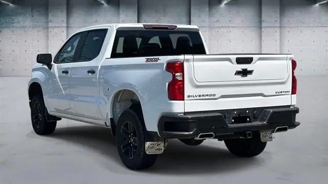 2022 Chevrolet Silverado 1500 Custom Trail Boss