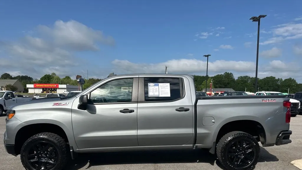 2024 Chevrolet Silverado 1500 Custom Trail Boss