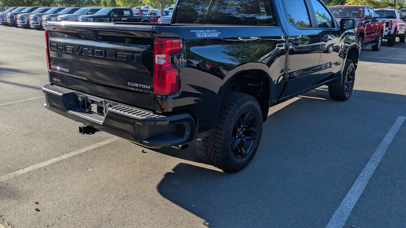 2024 Chevrolet Silverado 1500 Custom Trail Boss