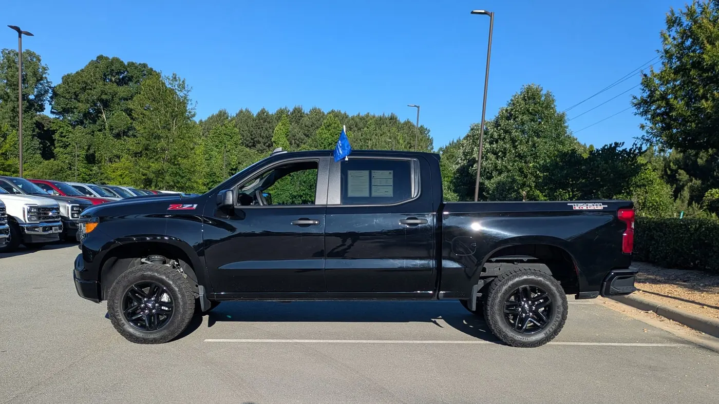 2024 Chevrolet Silverado 1500 Custom Trail Boss