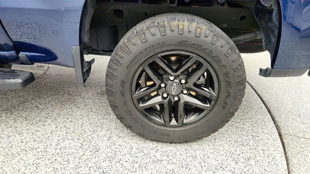 2023 Chevrolet Silverado 1500 Custom Trail Boss