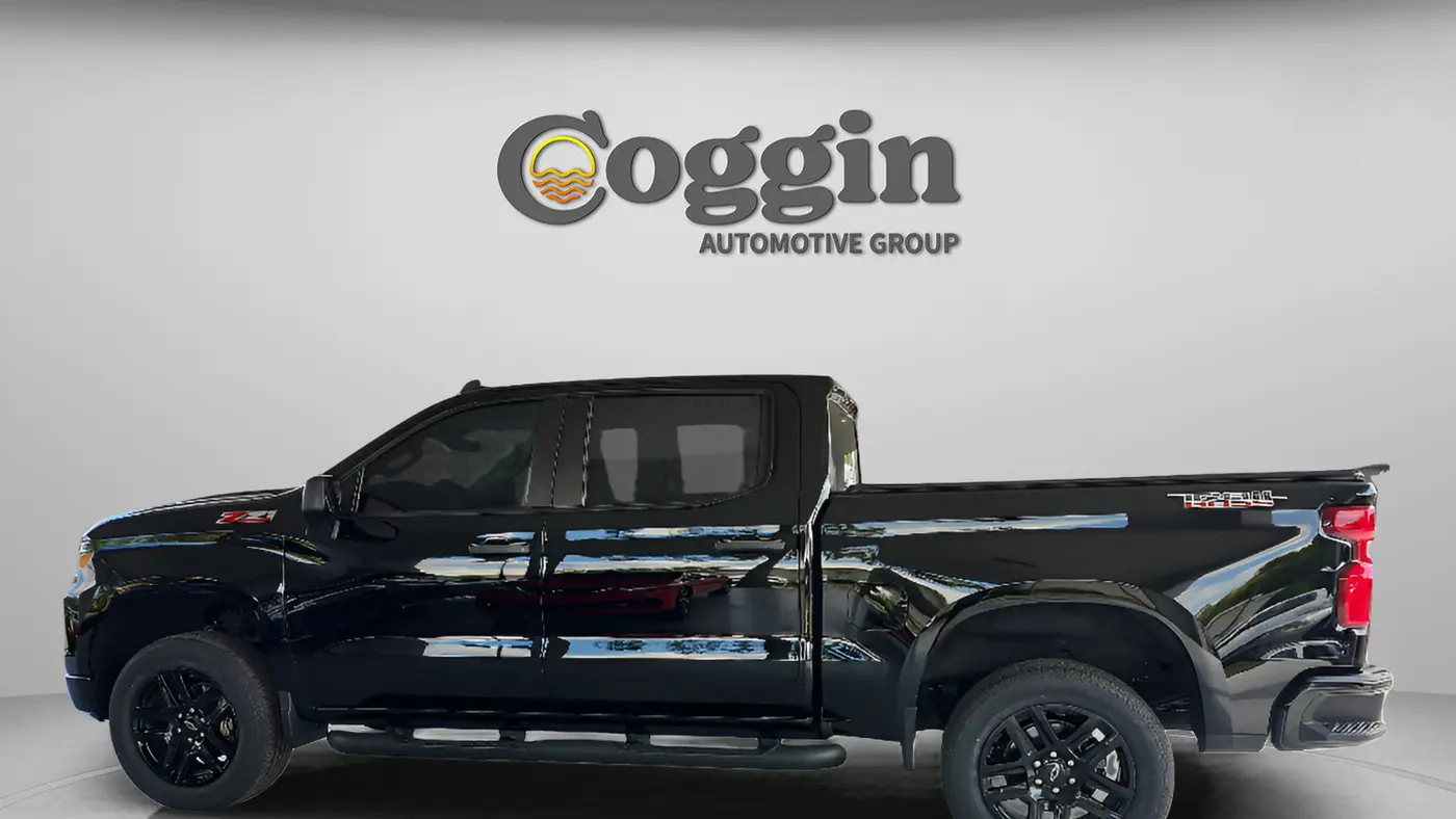 2023 Chevrolet Silverado 1500 Custom Trail Boss