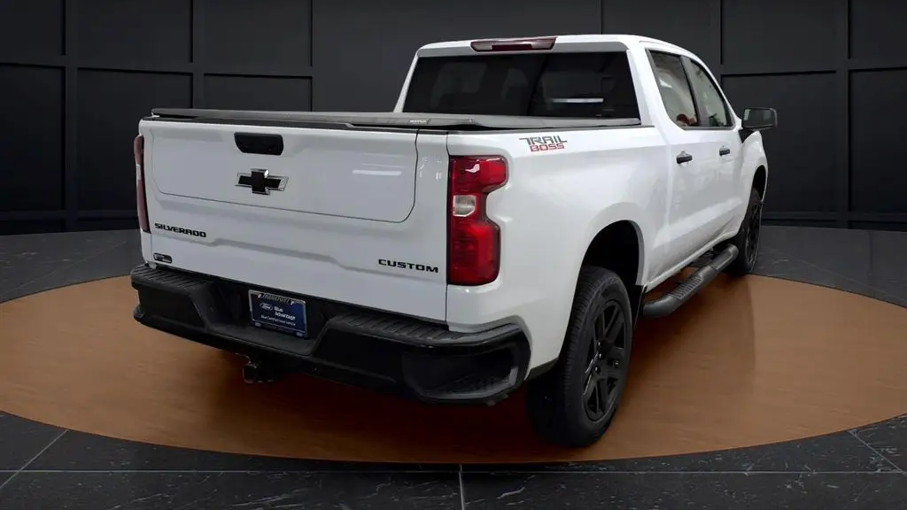 2023 Chevrolet Silverado 1500 Custom Trail Boss