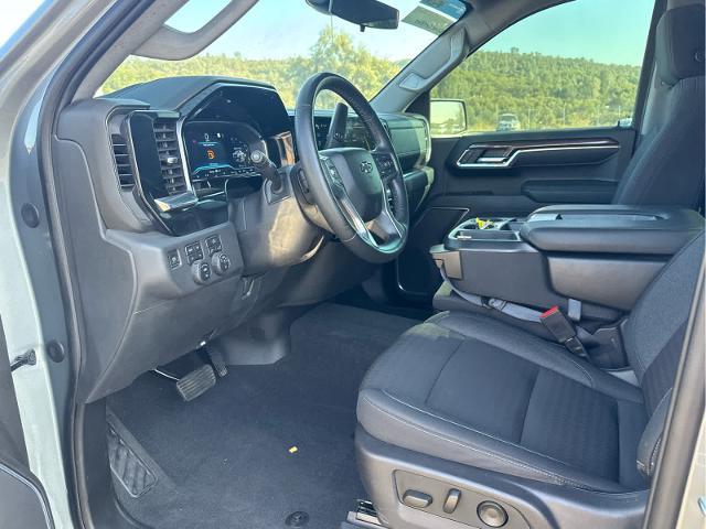 2023 Chevrolet Silverado - $44,704